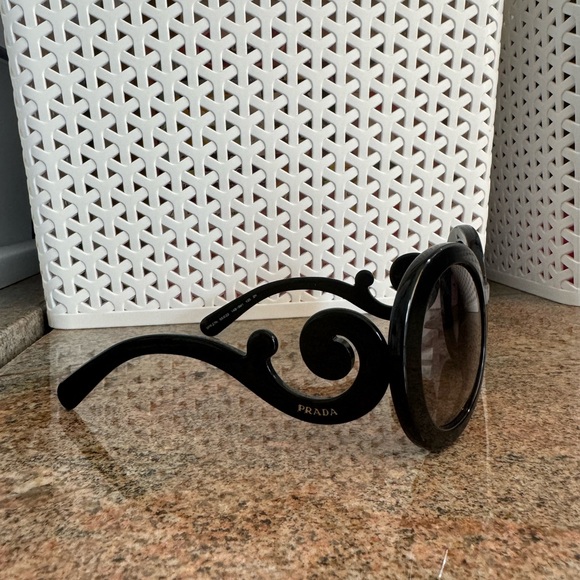 PRADA baroque swirl sunglasses with hard case. - Picture 5 of 7